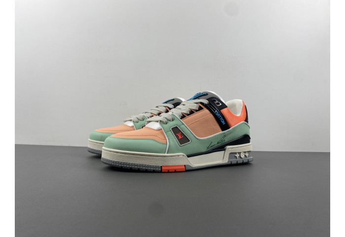 l**is V*t*n lv trainer