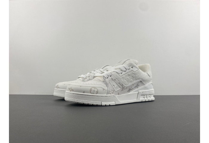 l**is V*t*n lv trainer