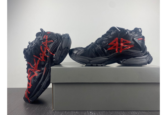 Ba*len*cia*ga runner black and red characters 677402 w3rb1 0102