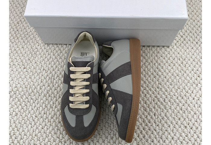 ma*s*n Ma*i*la calfskin sneakers