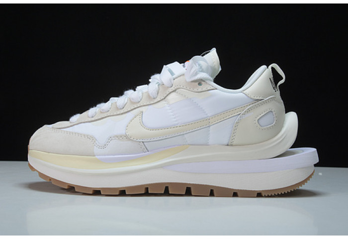 Nike Vaporwaffle Sacai Sail Gum DD1875-100