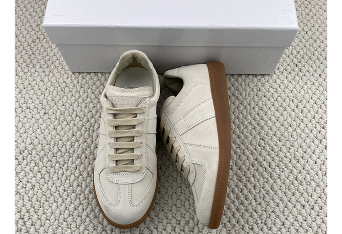 ma*s*n Ma*i*la calfskin sneakers
