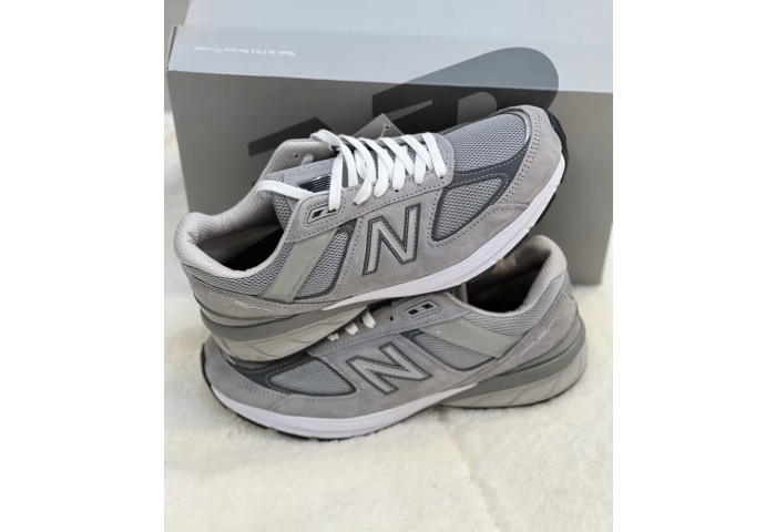 New Balance 990v5 Grey