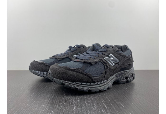 BAPE X NEW BALANCE 2002R M2002RDB