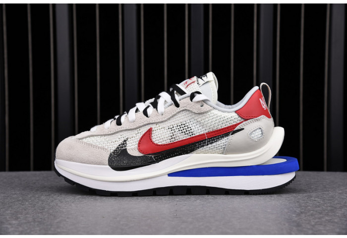 Nike Vaporwaffle sacai Sport Fuchsia Game Royal CV1363-100