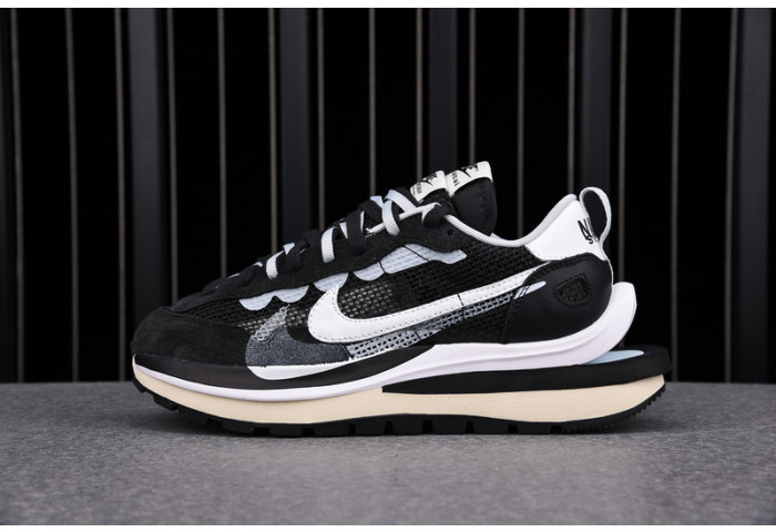 NIKE VAPORWAFFLE SACAI BLACK WHITE CV1363-001