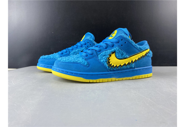 GRATEFUL DEAD X NIKE SB DUNK LOW “BLUE BEAR” CJ5378-400