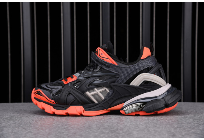 Ba*len*cia*ga track trainer