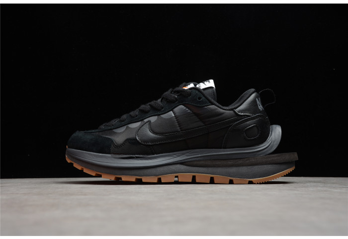 NIKE VAPORWAFFLE SACAI BLACK GUM DD1875-001