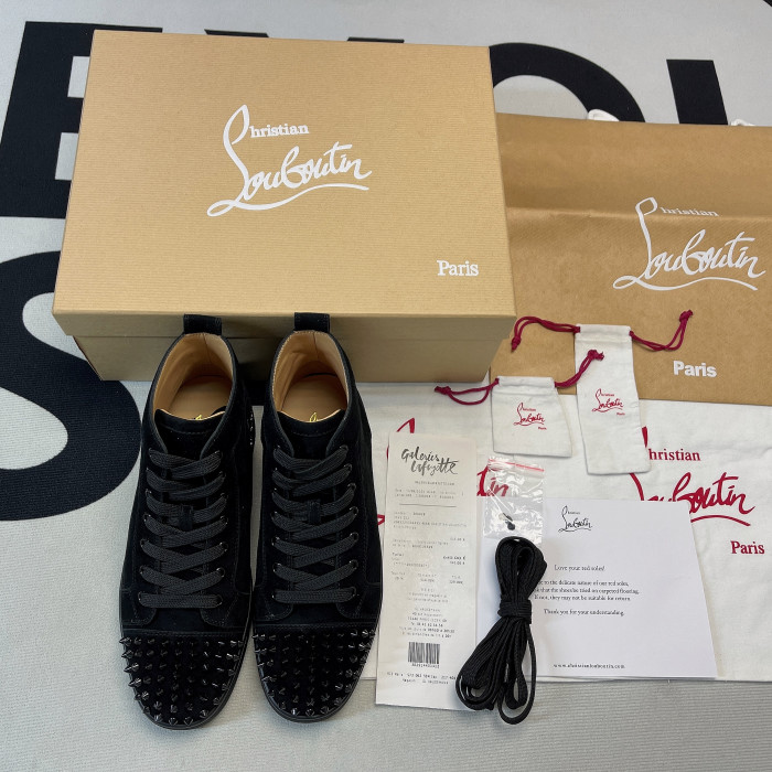 CHRISTIAN LOUBOUTIN SNEAKERS