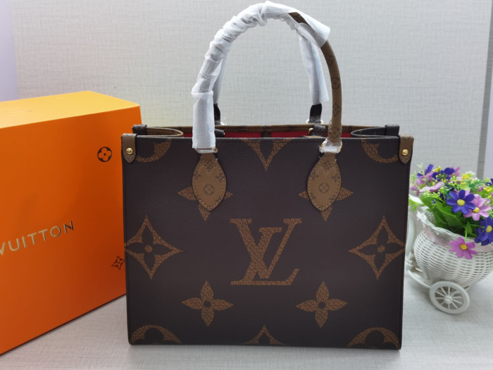 LV BAG ONTHEGO MM