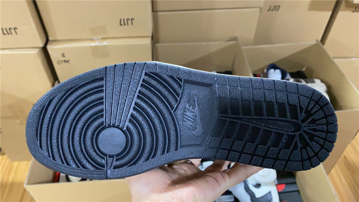 Jordan 1 Retro High Dark Mocha 555088-105