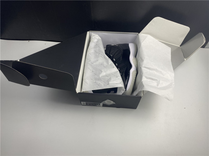 Jordan 11 Retro Black Clear CT8012-011