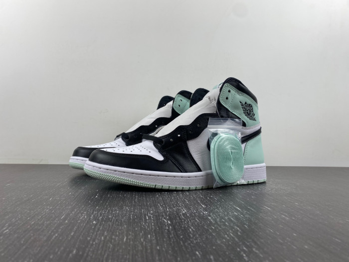 AIR JORDAN 1 RETRO HIGH OG NRG AJ1 861428-100