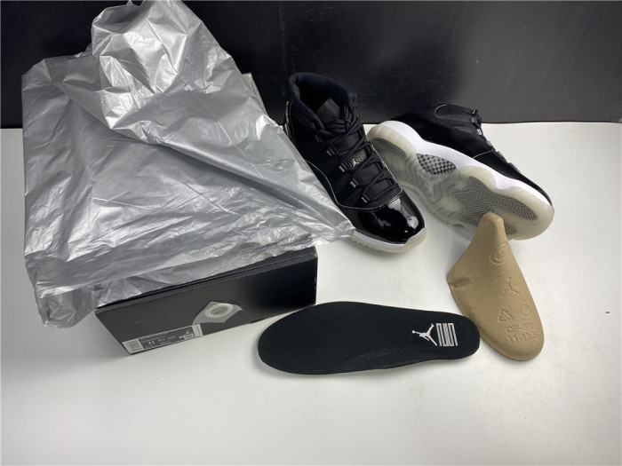 Jordan 11 Retro Black Clear CT8012-011