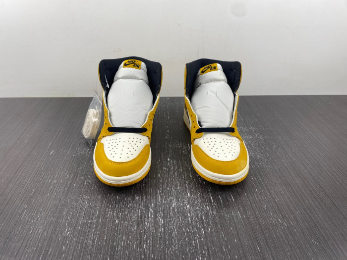 Air Jordan 1 High OG “Yellow Ochre” DZ5485-701