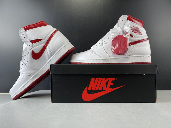 Jordan 1 Retro Metallic Red (2017) 555088-103