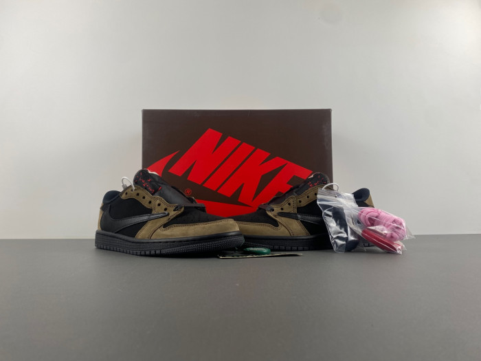 Travis Sco tt x Air Jordan 1 Low OG DM7866-202