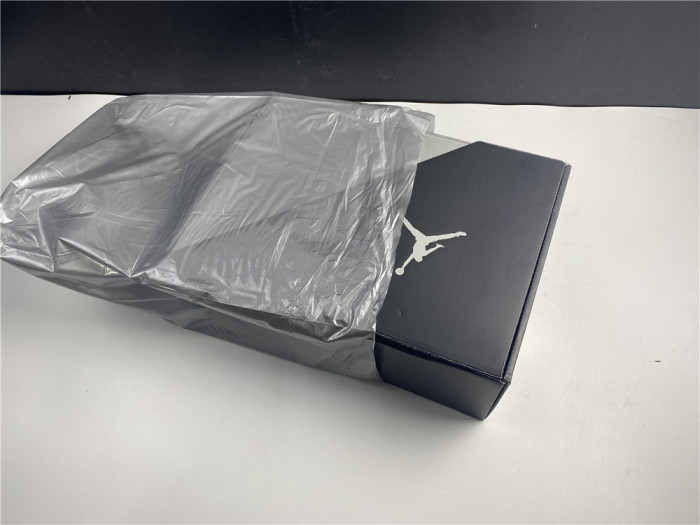 Jordan 11 Retro Black Clear CT8012-011