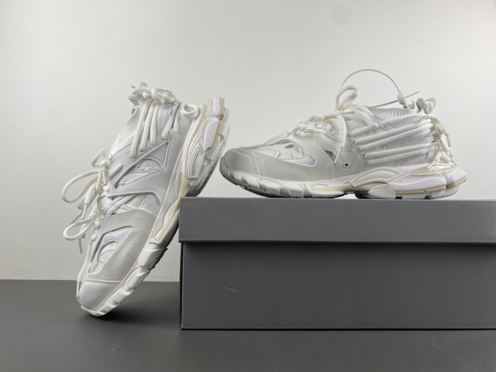 Ba*len*cia*ga track 786281 w3co1 2000