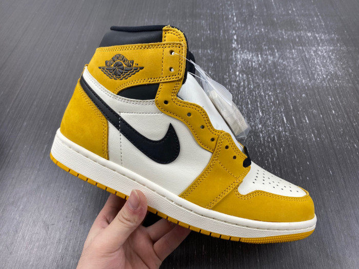 Air Jordan 1 High OG “Yellow Ochre” DZ5485-701