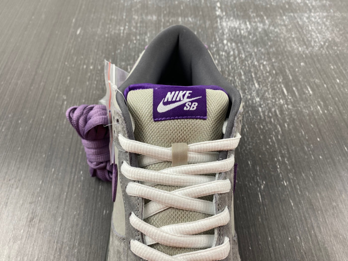 Nike Dunk SB Low Purple Pigeon 304292-051