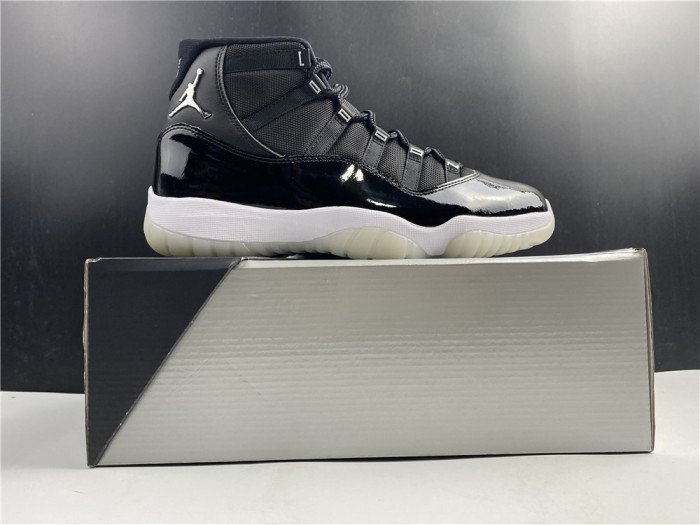Jordan 11 Retro Black Clear CT8012-011