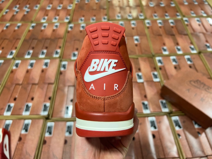 Air Jordan 4 Thunder HF4340-800