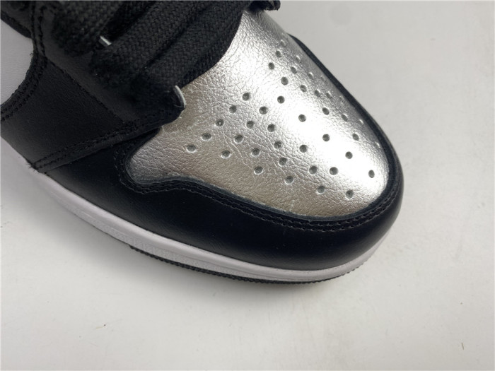 Jordan 1 Retro High Silver Toe  CD0461-001
