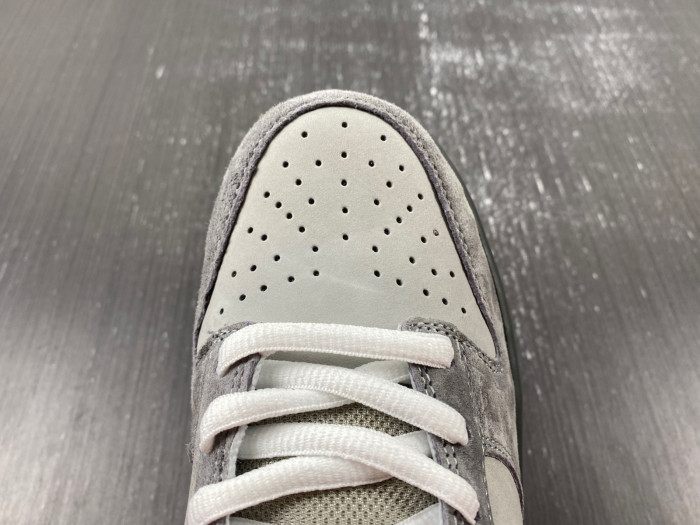 Nike Dunk SB Low Purple Pigeon 304292-051