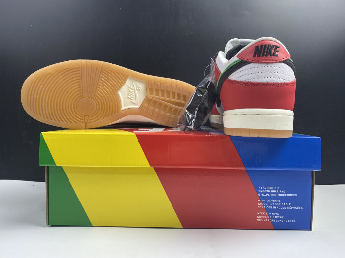 Frame Skate x Nike SB Dunk Low “Habibi” CT2550-600