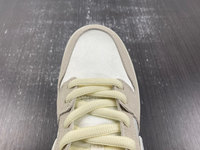 Nike SB Dunk Low [ City of Love ] FZ5654-100