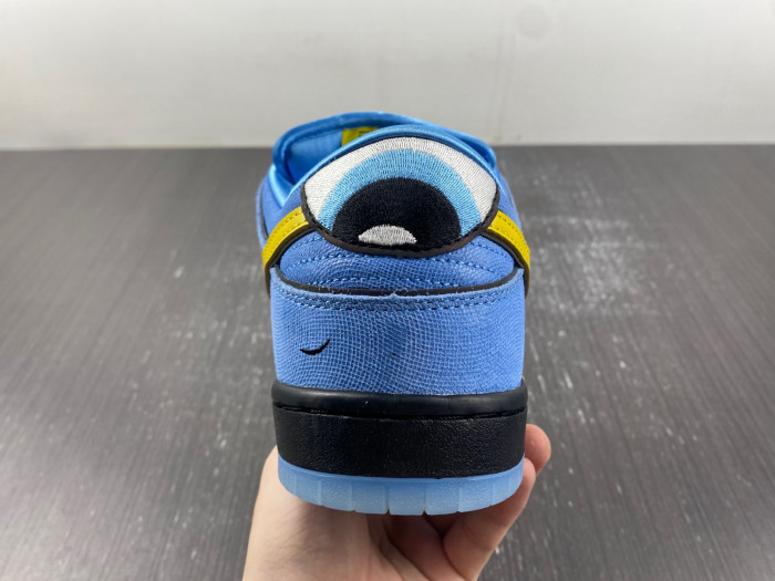 Nike SB Dunk Low “Bubbles” FZ8320-400