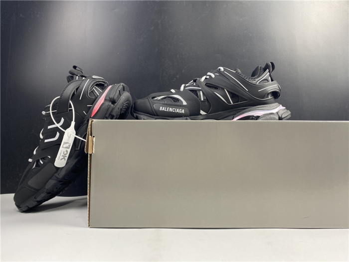 Ba*len*cia*ga track led black  555036w2gb11000