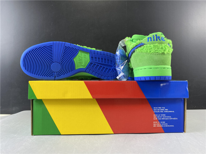 GRATEFUL DEAD X NIKE SB DUNK LOW “GREEN BEAR” CJ5378-300