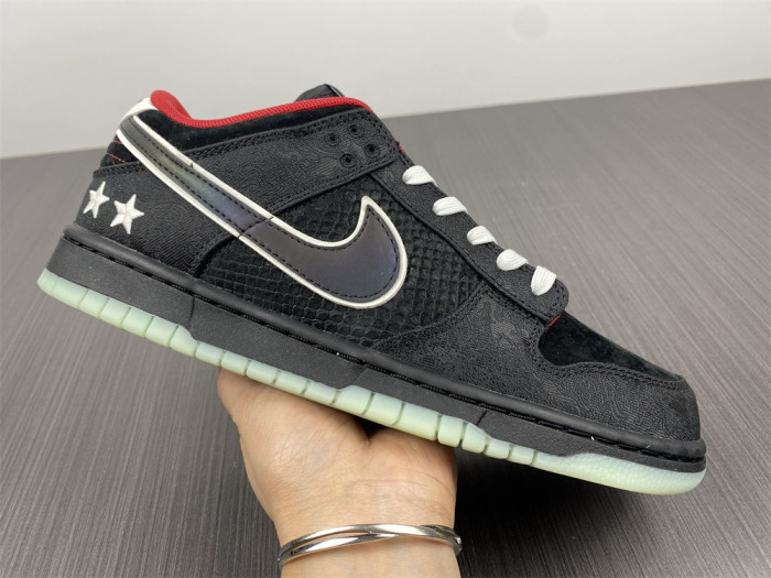 Nike SB Dunk Low LPL League of Legends  DO2327-011