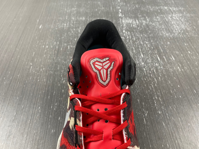 NNIKE Kobe 8 System "Milk Snake" 555035-601