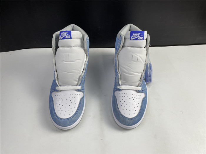 Jordan 1 Retro High OG Hyper Royal 555088-402