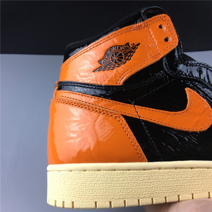AIR JORDAN 1 SHATTERED BACKBOARD 3.0 555088-028