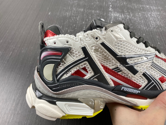 Ba*len*cia*ga 7.0 677403-w3rb6-9167