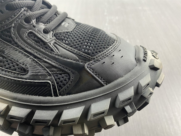 Ba*len*cia*ga defender black 20220901