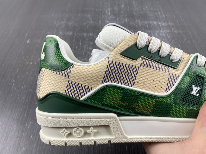 LV ARCH LIGHT SNEAKER
