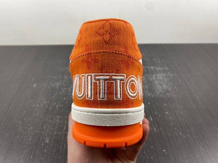 LV ARCH LIGHT SNEAKER