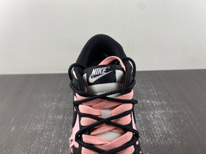 Nike SB Dunk Low CW1590-100