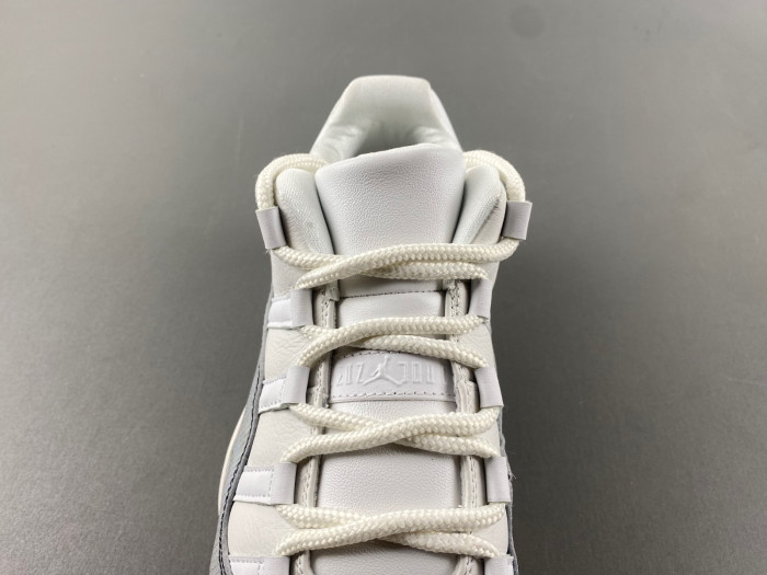 Air Jordan 11 Low 2025 HQ7000-001