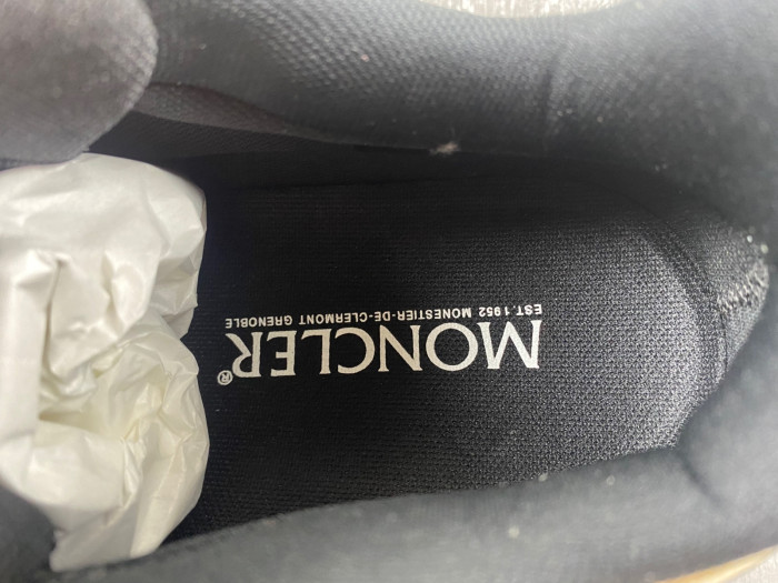 Moncler Trailgrip Beige White