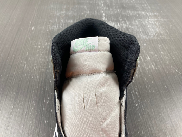 AIR JORDAN 1 RETRO HIGH OG NRG AJ1 861428-100