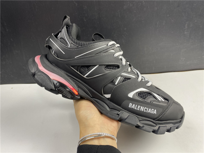 Ba*len*cia*ga track led black  555036w2gb11000