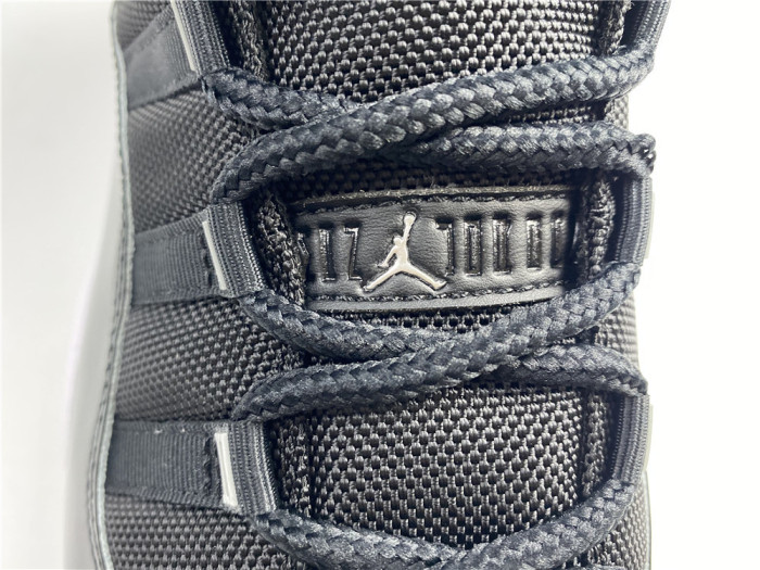 Jordan 11 Retro Black Clear CT8012-011
