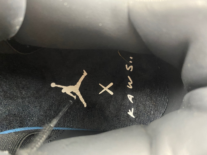 Jordan 4 Retro Kaws Black 930155-001